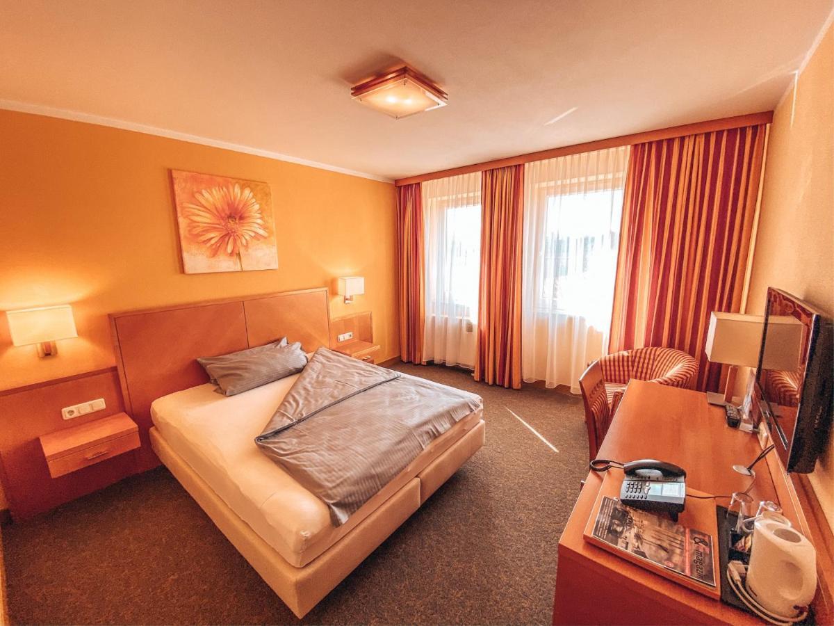 Hotel Schwertfirm Karlsfeld Luaran gambar