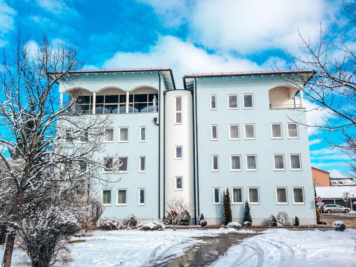Hotel Schwertfirm Karlsfeld Luaran gambar
