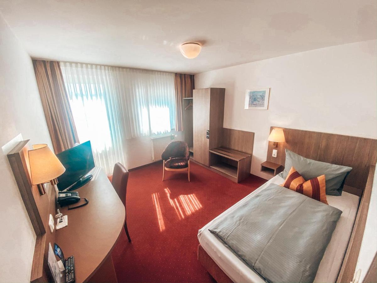 Hotel Schwertfirm Karlsfeld Luaran gambar